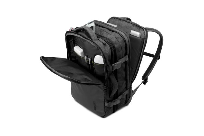 Incase EO Backpack - Wetterfester Rucksack fÃ¼r Reisen aus wiederstandsfÃ¤higem Nylonmaterial fÃ¼r bis zu MacBook Pro 16" - Schwarz